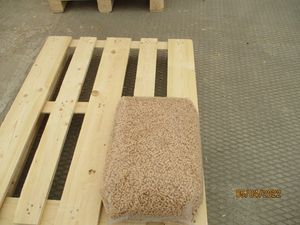 Pellets naturels Autres matériaux de bois pour le chauffage des bâtiments résidentiels Pellets du fabricant à vendre - Product Image 3