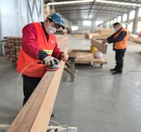 Poutre en bois lamellé-collé de teck sud-américain, étanche, séchée au four (KD)