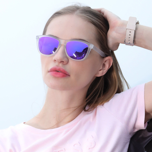 نظارات شمسية مستقطبة جميلة من البلاستيك للرجال والنساء - Product Image 2