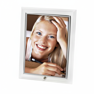Cornice Portafoto in Cristallo 150x200mm Verticale, Vetro, Legno e Metallo con Serigrafia Decorativa 5x7 - Product Image 2