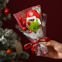 Weihnachtsmann Handgemachter Seifenblumenstrauß mit Roten Beeren Weihnachtsbaumdekoration China Grenzüberschreitendes Geschenk