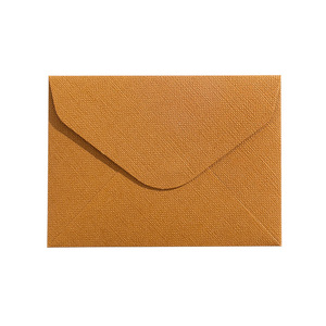 Mini enveloppes d'invitation de cartes-cadeaux en carton kraft de couleur unie avec couverture rigide pour les cérémonies de remise de diplôme et les fêtes prénatales - Product Image 1