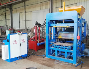 QT4-15 Machines automatiques de fabrication de blocs de <span class=keywords><strong>bordure</strong></span> de route en béton creux à faible investissement et à profit élevé – Liste de prix en russe - Product Image 3