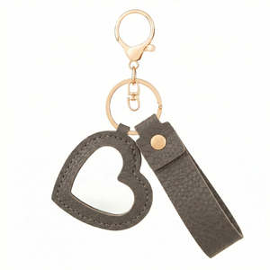 Espejo Compacto de Cuero PU con Forma de Corazón y Diseño de Litchi, Llavero con Espejo de Viaje Plegable Giratorio de Doble Cara - Product Image 2