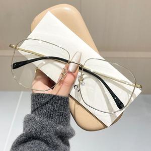Las nuevas gafas japonesas y coreanas 6688 de titanio con filtro de luz azul, con montura grande y estilo retro, en un estilo moderno, pueden ser - Product Image 4
