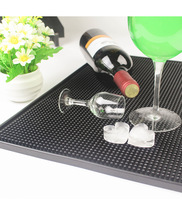 Tapis de bar en caoutchouc personnalisé de différentes tailles pour promotion OEM, accessoires de bar en PVC, couleur noire, tapis de bar personnalisé avec marque