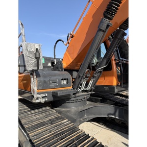 Excavatrice sur chenilles hydraulique d'occasion Doosan DX225LCA avec godet de 1,05 m³ et moteur de 110 kW - Product Image 4