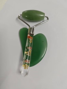 Rouleau de massage en jade vert rouleau de massage avec logo personnalisé masseur de visage avec boîte rouleau de haute qualité - Product Image 4