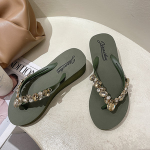 Tongs compensées souples et décontractées pour femmes, avec strass et design tendance, à talon haut - Product Image 2