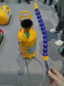 Dispositif de remplissage pneumatique 20L, dispositif de remplissage d'huile pour engrenages, outil de réparation et d'entretien automobile, outil mécanique - Product Image 6