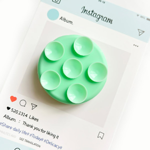 Seezik <b>Universal</b> Silicone Double-Sided Suction Cup Phone Holder Foldable Multifunctional Grip <b>Socket</b> Stand - Product Image 4