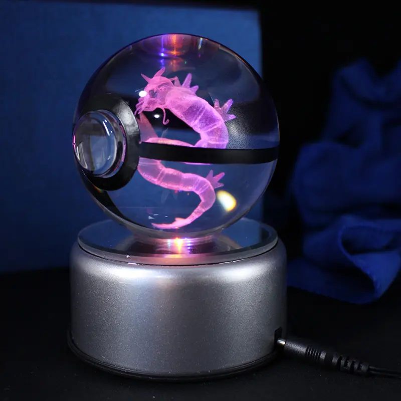 Vendita diretta in fabbrica 50mm 80mm 3d incisione Laser decorazione personalizzata Led Light Crystal poke ball Crystal Glass Ball con Base a Led