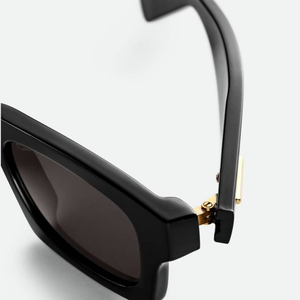 Gafas de Sol Rectangulares Modernas Bottega BV, Montura Elegante de Acetato, Lentes con Estilo para Viajes y Uso Diario, Veneta - Product Image 3