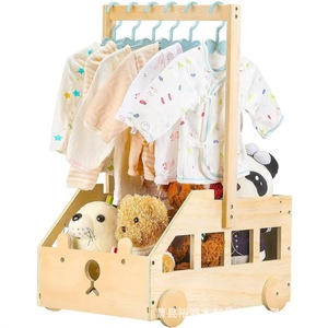 Estante de Almacenamiento de Ropa de Bebé de Madera con Perchas y Caja para Juguetes, para Organización de Ropa de Recién Nacidos de 0 a 12 Meses, Uso en Escritorio - Product Image 1