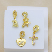 HD1030 Abalorios Colgantes Románticos de Dibujos Animados, con Diseños de Niño, Niña, Sol, Corazón y Amor, para Pulseras de Cadena de Serpiente y Creación de Joyas DIY