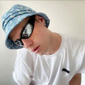 Gafas de Sol Deportivas Personalizadas con Logotipo, Gafas de Ciclismo para Hombre, Gafas de Sol Negras con Protección UV400, Montura Pequeña Estilo Y2K, Gafas de Sol Punk para Mujer - Product Image 3