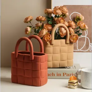 2021 Newest Creative Design Nordic Handbag Vase Morandi Living Room Ceramic Flower Arrangement Vases