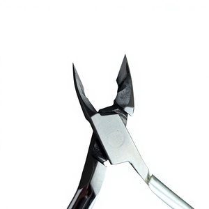 ชุดเครื่องมือตัดหนังกำพร้าและเล็บสแตนเลส สำหรับดูแลเล็บมือและเล็บเท้า - Product Image 1