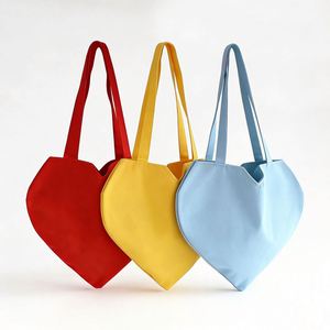 Sac fourre-tout personnalisé en forme de cœur pour filles, de haute qualité, promotionnel d'été, imprimé en sérigraphie, en matériau personnalisé, marque privée - Product Image 1