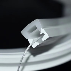 Bande lumineuse LED en silicone souple pour l'avant, résistante aux hautes et basses températures, imperméable et non-jaunissante - Product Image 5