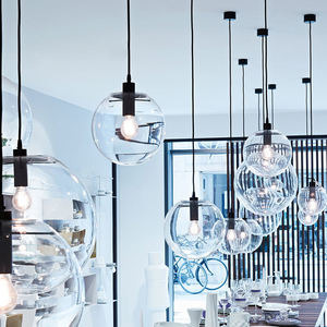 Suspension sphérique en verre à tête unique, style nordique moderne et minimaliste, pour bureau, restaurant, bar, salon de thé, éclairage créatif - Product Image 1