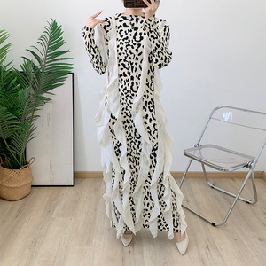 TWOTWINSTYLE donna design primavera abito lungo lungo lungo Patchwork volant stampa leopardato decorazioni tinta tinta semplice - Product Image 1