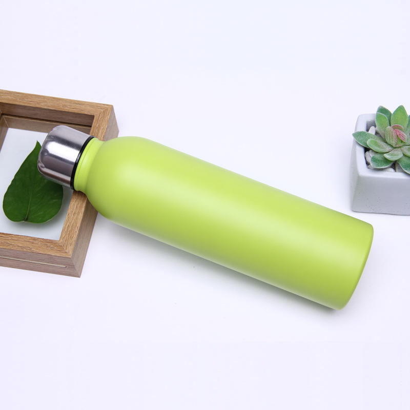 สีเขียวอ่อน