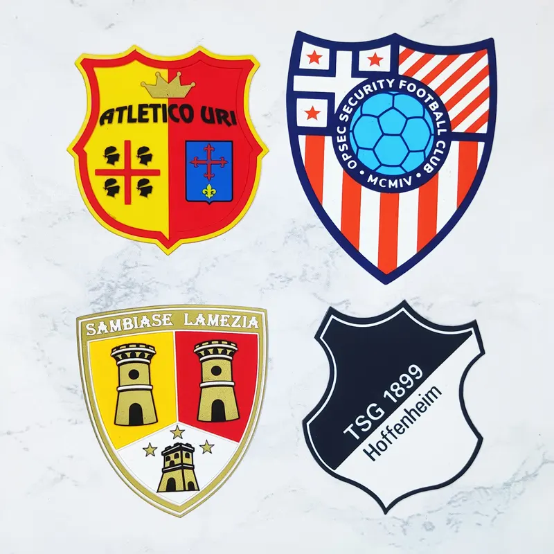 Emblemas de logotipo de borracha personalizada, de alta qualidade, 3d, emblemas de futebol, macias, pvc, para venda