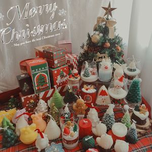 Bougie de Noël en cire de soja très vendue, ornements faits main Père Noël et Élan, parfumée, cadeau créatif transfrontalier pour Diwali et Ramadan - Product Image 1