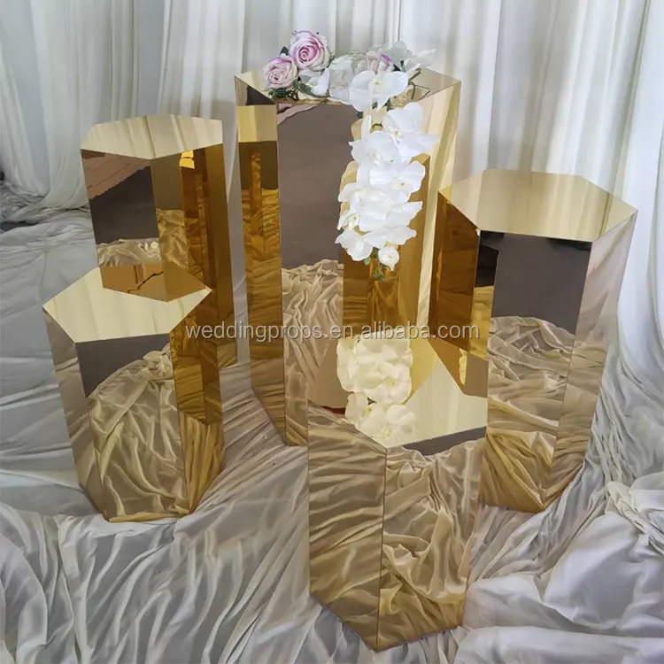 Alas dekorasi pesta pernikahan Trim emas bening akrilik Plinths