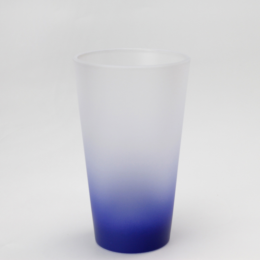 Azul oscuro