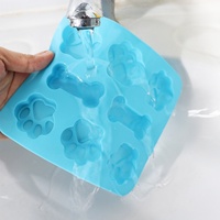 Moule à pâtisserie en silicone écologique de qualité supérieure en forme de patte de chien et d'os, compatible lave-vaisselle et four (rose/bleu)