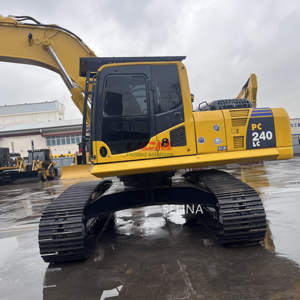 Komatsu รถขุดตีนตะขาบใช้24ตันรถตัก PC240-8สินค้ามือสอง - Product Image 3