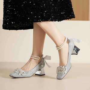 Escarpins Mary Jane à bout carré et talon carré, avec bride à la cheville et perles, chaussures de mariage pour mariée et demoiselle d'honneur, doublure confortable en satin - Product Image 2