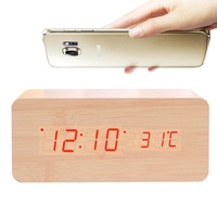 LED digitale houten wekker draadloos telefoonopladen USB temperatuur helderheid instelbaar nachtkastje slaapkamer tafel logo op maat