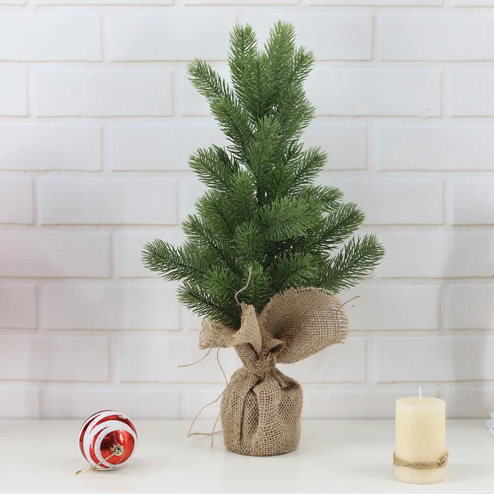 홈 오피스 데스크탑 장식 녹색 인공 미니어처 소나무 리넨 베이스와 작은 가짜 크리스마스 트리