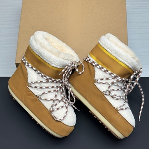 Bottes d'hiver pour femmes en cuir de mouton de haute qualité, bottes de neige courtes à talon compensé, bottes de neige chaudes en laine/EVA - Product Image 2