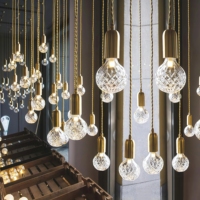 JYLIGHTING Luminaire suspendu moderne et simple en verre sphérique, salon, restaurant, lampe à suspension LED dorée pour plafond