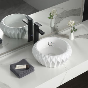Lavabo de Sobremesa Pequeño y Elegante para Baño de Hotel, Diseño Compacto para Ahorrar Espacio - Product Image 1