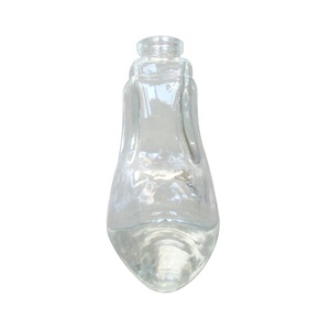 <span class=keywords><strong>Forme</strong></span> unique du corps talons hauts 30ml 1oz Logo personnalisé cosmétique vide en verre transparent <span class=keywords><strong>parfum</strong></span> brouillard vaporisateur pour les femmes - Product Image 3