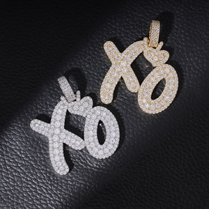 Collar con colgante <span class=keywords><strong>XO</strong></span> de Hip Hop a la moda para mujer 5A CZ con chapado en oro helado racimo abrazos besos encanto colgante de latón para niñas - Product Image 3