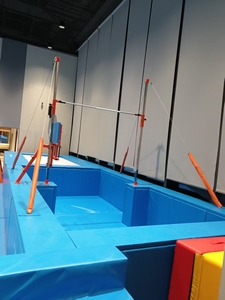 Promotion : Système complet de fosse de gymnastique professionnelle en mousse avec plateforme de réception au sol - Product Image 2