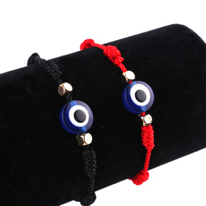 สร้อยข้อมือถักเชือกแดงดำลายตาปีศาจนำโชค ดีไซน์ทันสมัย สำหรับคู่รัก ทำด้วยมือ เหมาะเป็นของขวัญให้เพื่อน - Product Image 4