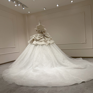 Vestido de Novia Xx56 con Cola de Capilla, Moderno, con Bordado Floral 3D, Sin Mangas, Espalda Descubierta, Elegante - Product Image 5