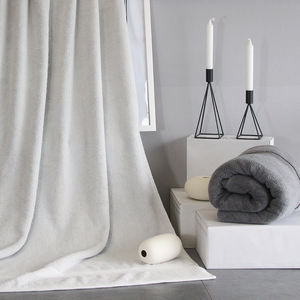 Toalla de Baño de Bambú y Algodón Gruesa de 70*140 cm, de Alta Calidad, al por Mayor - Product Image 3