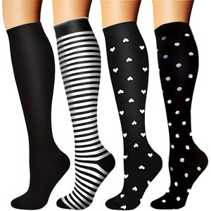 Chaussettes <span class=keywords><strong>de</strong></span> sport respirantes pour la randonnée, chaussettes <span class=keywords><strong>de</strong></span> compression, soutien <span class=keywords><strong>de</strong></span> la circulation pour la course à pied, la randonnée, les voyages - Utilisation hivernale, 4 paires, couleurs assorties - Product Image 1