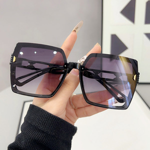<span class=keywords><strong>Occhiali</strong></span> da sole da donna UV <span class=keywords><strong>occhiali</strong></span> da sole con senso avanzato grande faccia <span class=keywords><strong>occhiali</strong></span> semplici faccia piccola - Product Image 3