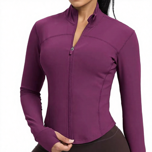 Conjunto Deportivo Femenino Personalizado de Alta Calidad - Chaqueta Ligera de Tela Inteligente Lavada, Manga Larga sin Costuras, Color Negro - Product Image 3