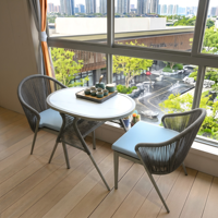 Ensemble table et chaises de jardin en alliage d'aluminium moderne avec design résistant aux intempéries pour hôtel et resort