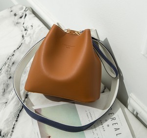 Sac seau patchwork bicolore sac à main bandoulière unique nouveau style à la mode - Product Image 2